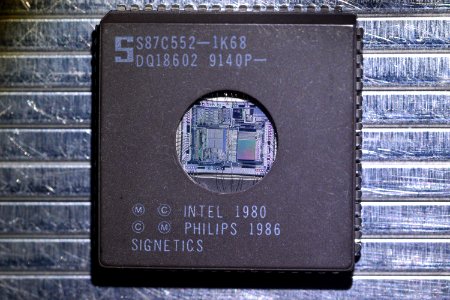 Signetics S87C552