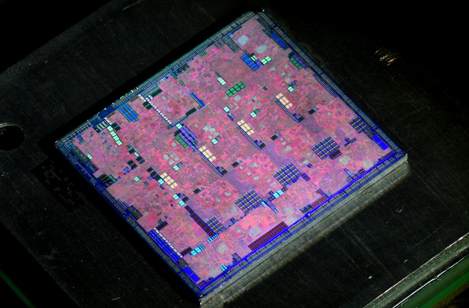 Nvidia NV40 die shot