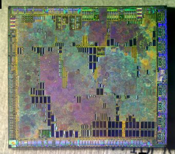 Nvidia G72 die shot (stitched)