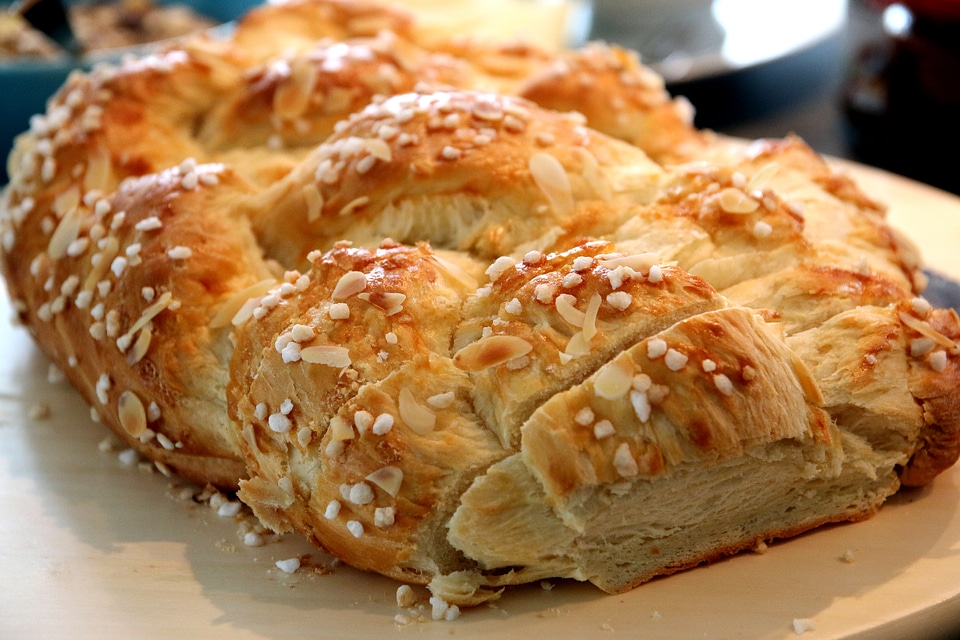 Wreath bread easter braid dough