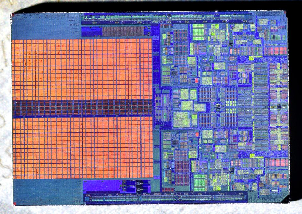 Intel Wolfdale die shot (E8400) etched