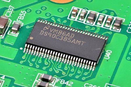National Semiconductor 24-bit flat panel display link - (Emtec Gdium Liberty 1000)