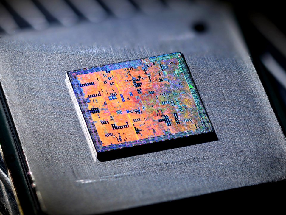 Nvidia G71 die shot