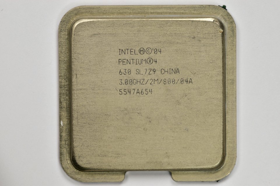 Intel Prescott-2M heat spreader