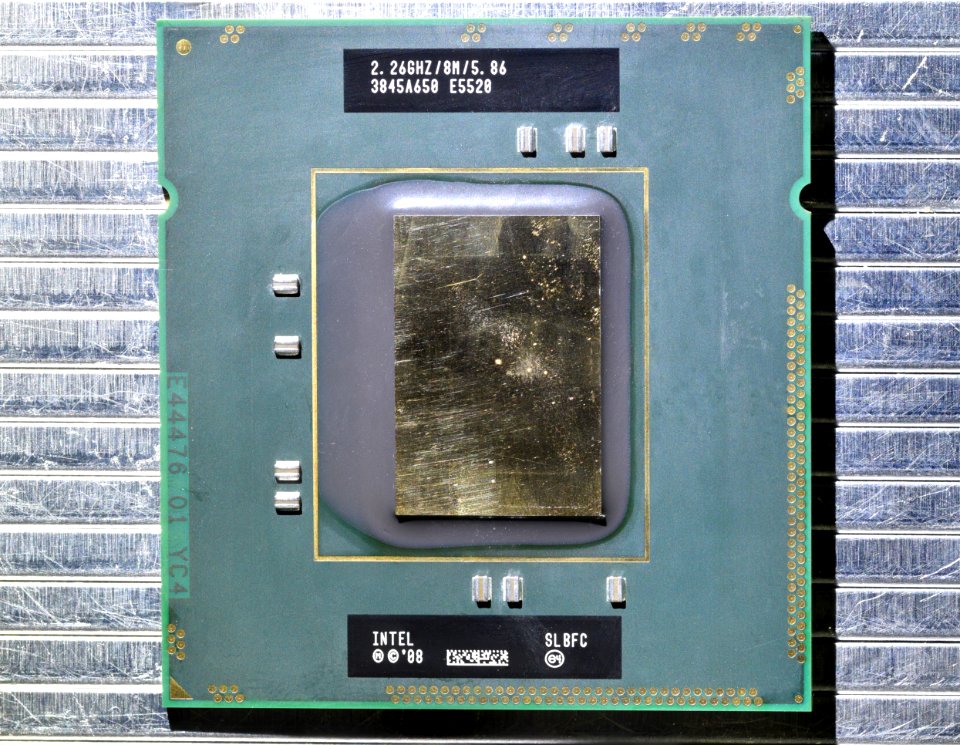 Intel Xeon E5520 (Bloomfield / Gainestown)