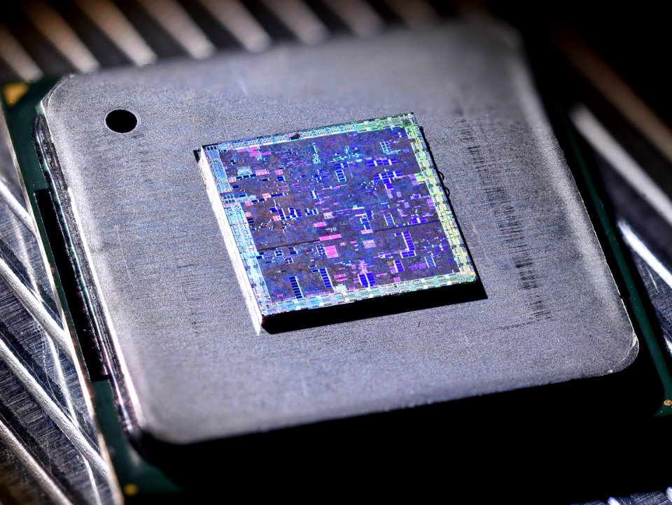 Nvidia G71 die shot