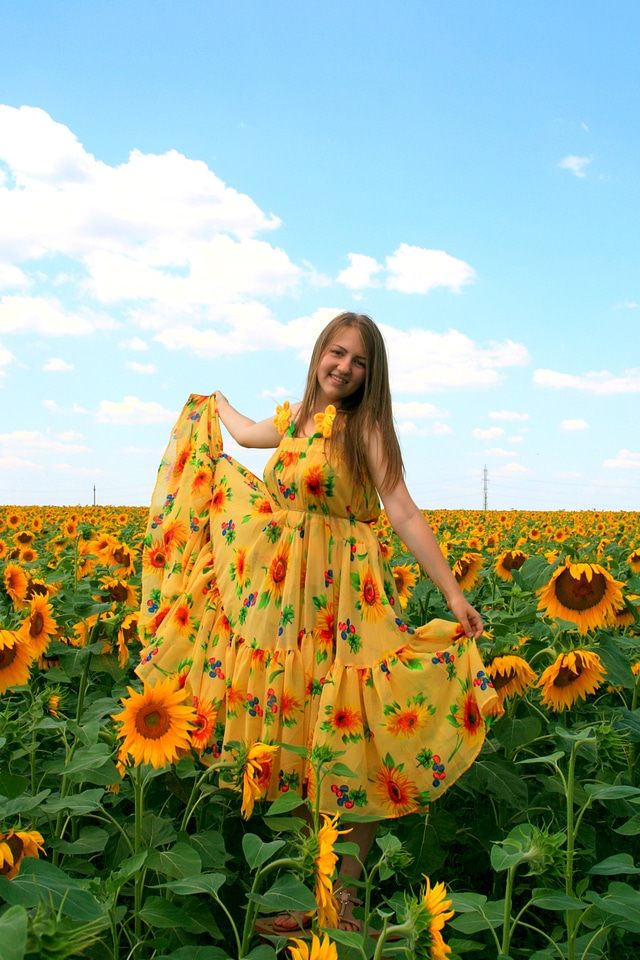 Girl dress yellow