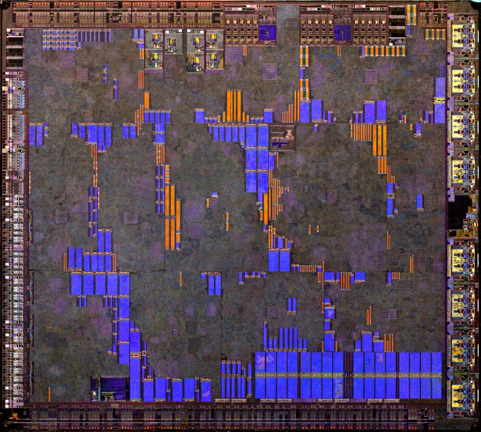 Nvidia G72 die shot - high resolution (stitched)
