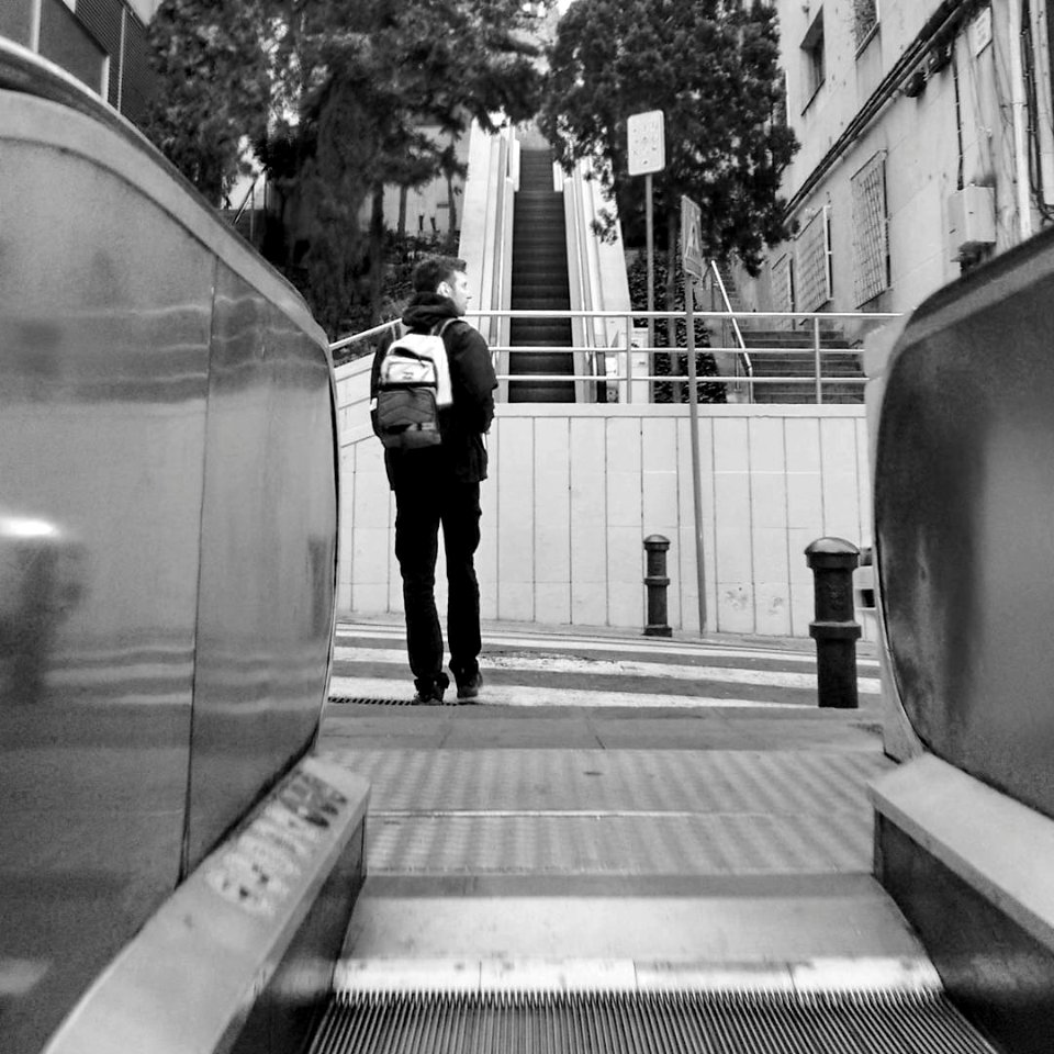 Y acá no se termina... Hay que seguir subiendo para llegar a #ParkGuell  #Barcelona #España #documentaryphotography #documentary #stairs #streetphotography #visualsoflife #blackandwhite