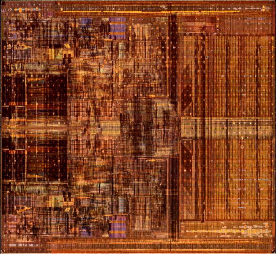 Intel Wolfdale-3M die shot (E7400) during etching - external light - high resolution - stitched