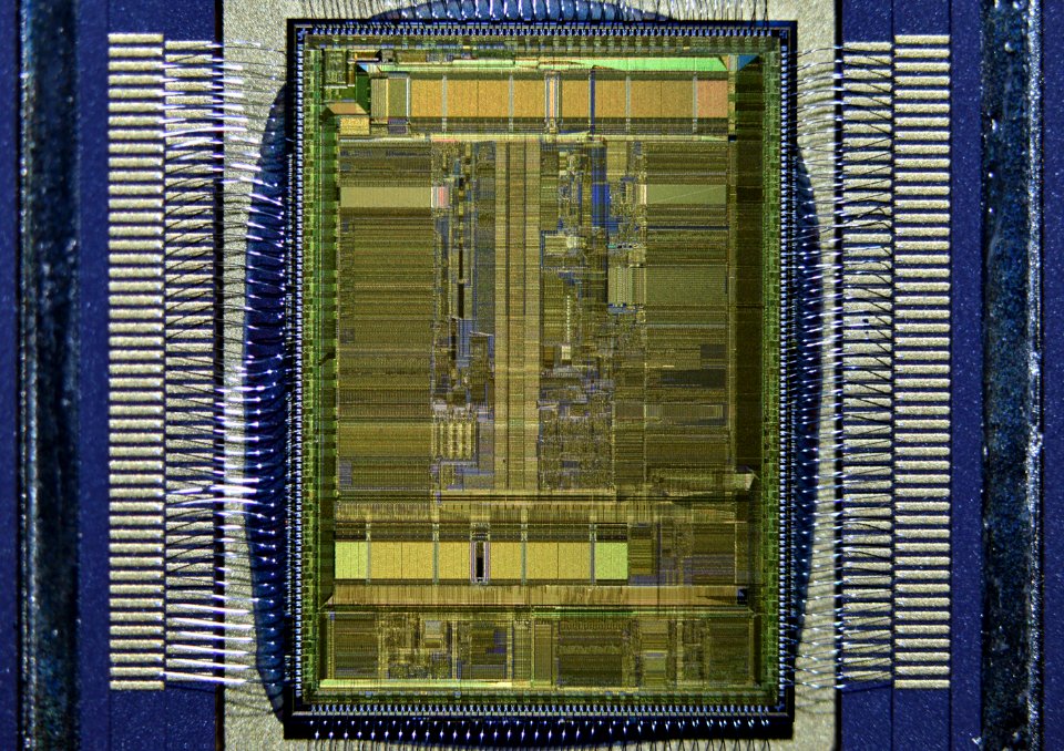 DEC Alpha 21066-AA CPU die shot