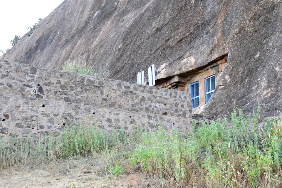 Thirumalapuram rock cut temple