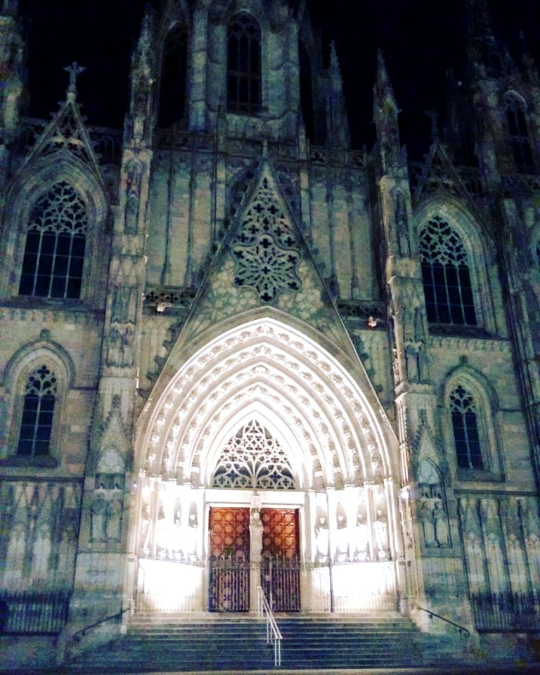 Catedral de #Barcelona #España #documentaryphotography #visualsoflife #livefolk