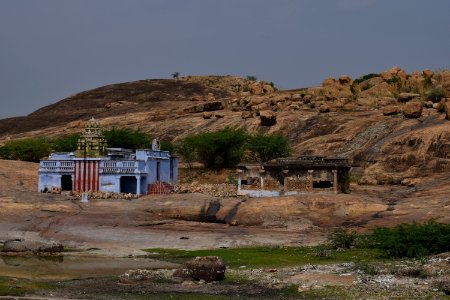Kalugumalai Vettuvan Koil