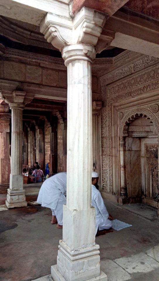 Sultangarhi tomb