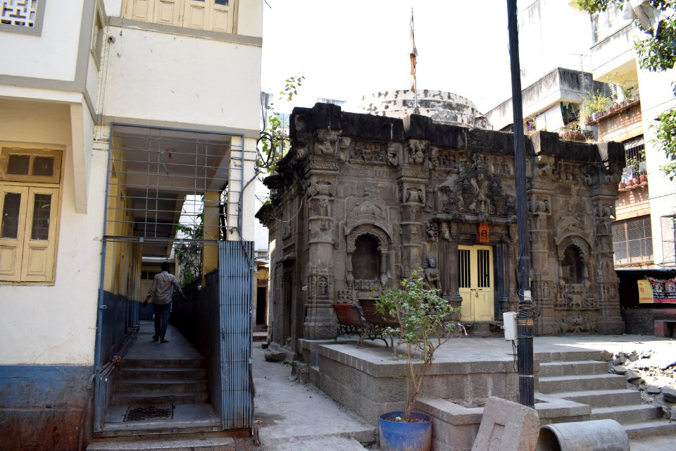Trishund Ganapathy temple Pune Maharashtra