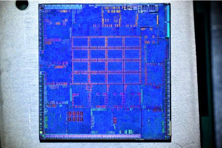 ATI R600 die shot