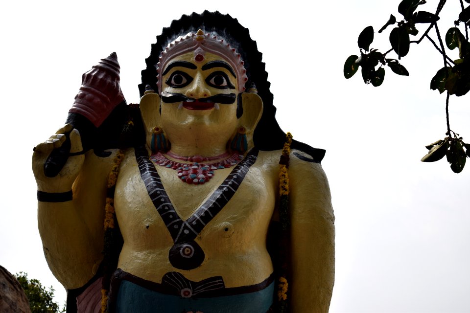Kalugumalai Vettuvan Koil