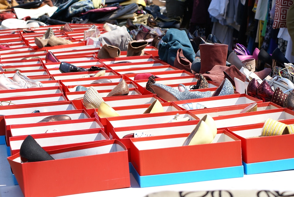 Box retail merchandise