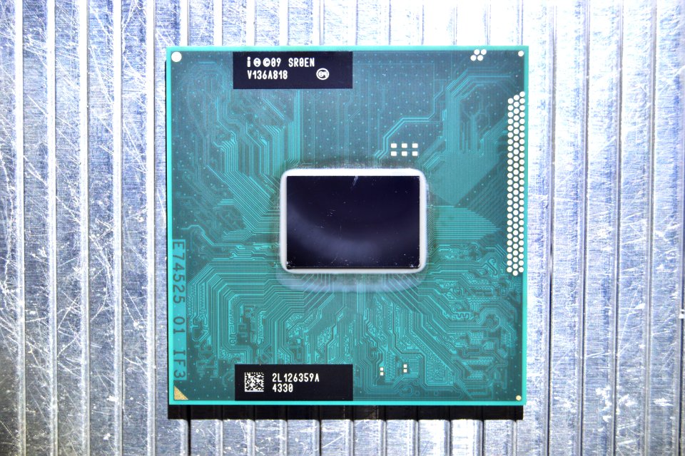 Intel Celeron B840 (Sandy Bridge 2C-GT1)