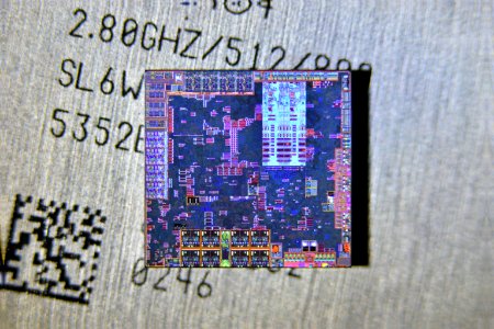 Nvidia GT218 die shot