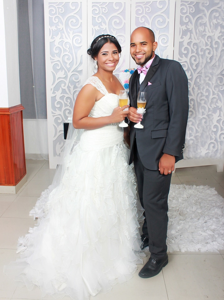 White kiss nuptials