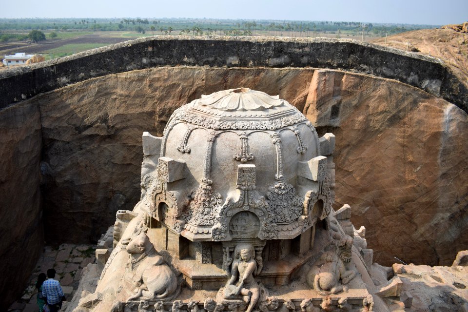 Kalugumalai Vettuvan Koil