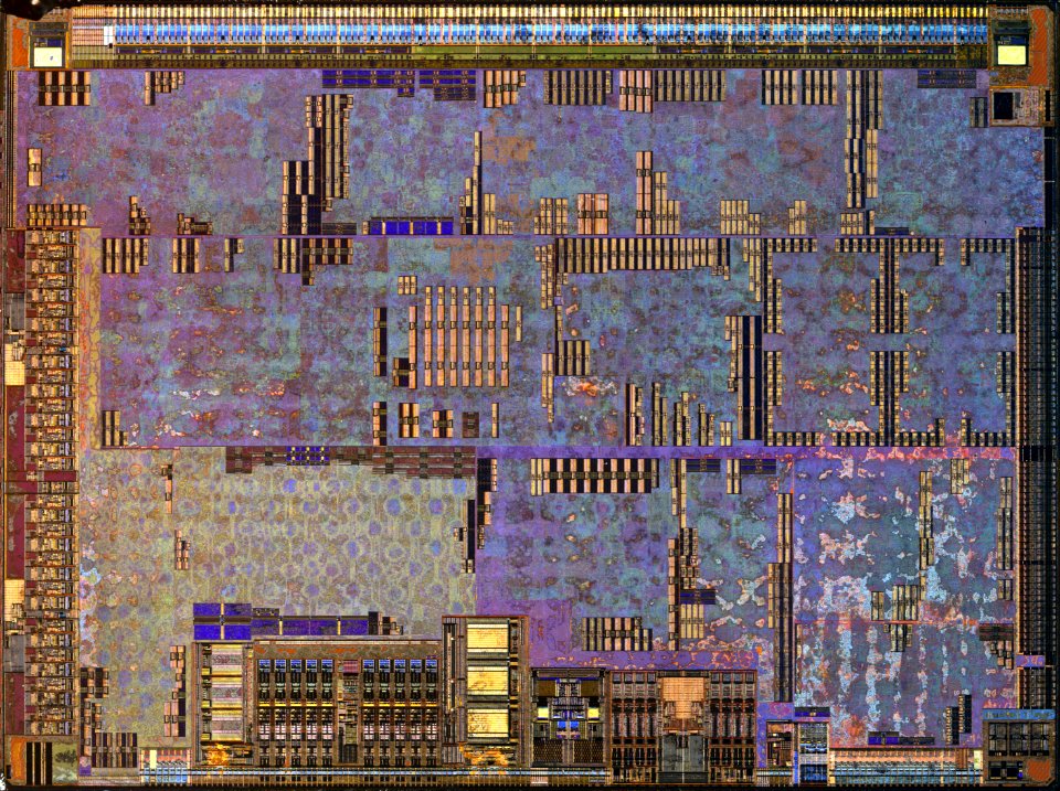 ATI RV620 die shot - high resolution - stitched