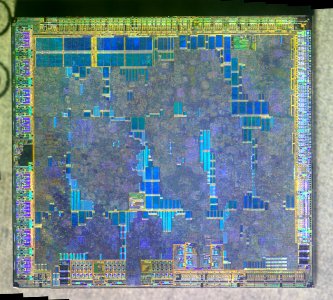 Nvidia G72 die shot (stitched)