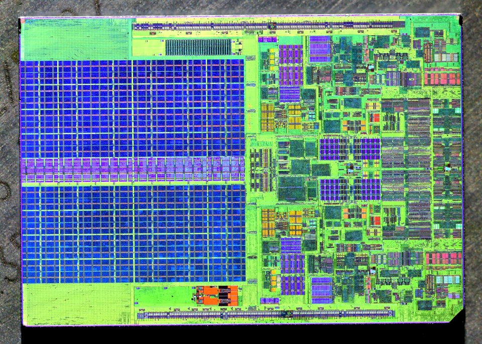 Intel Wolfdale die shot (E8400) etched