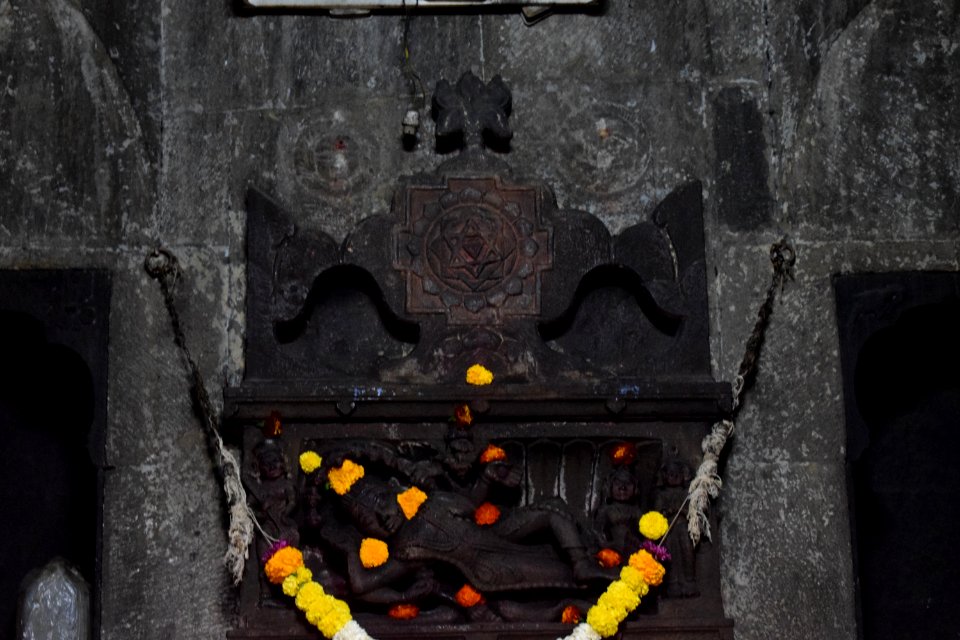 Trishund Ganapathy temple Pune Maharashtra