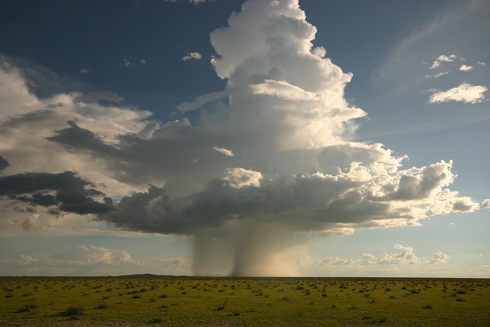 Thunder cloud cloud rain