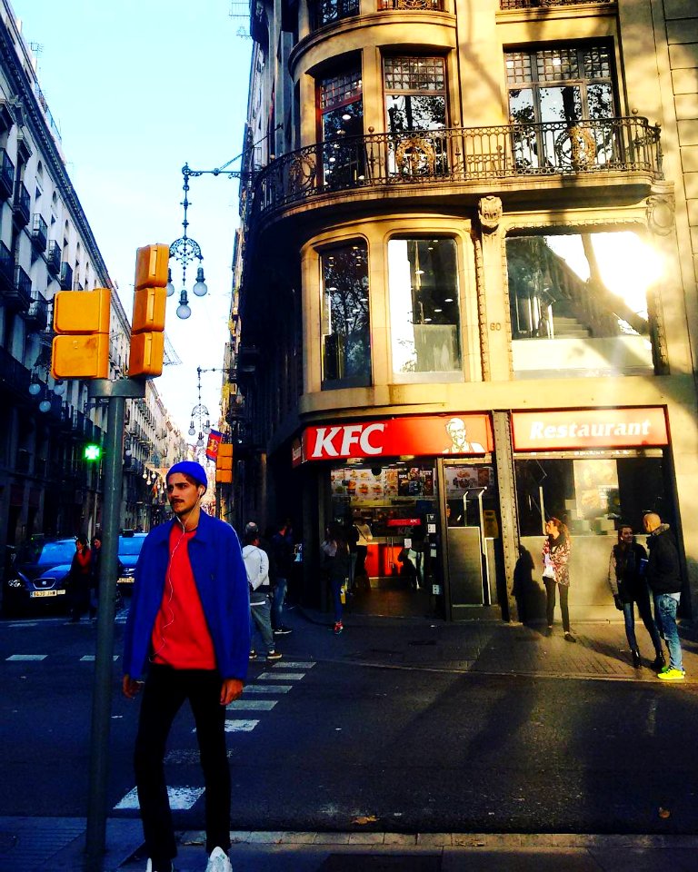 La Rambla / #KFC #Barcelona #España  #visualsoflife #streetstyle #