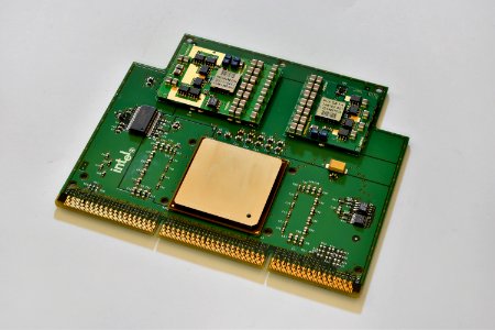 Intel Pentium III Xeon (Cascades-2M) cpu module