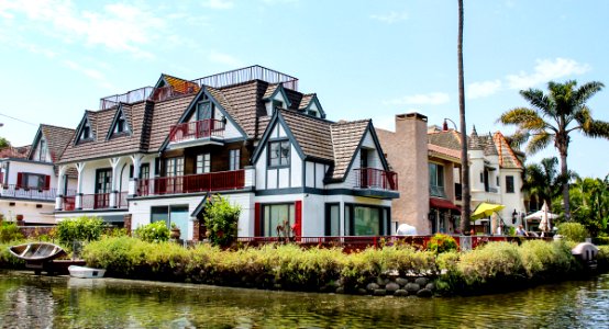Le Mansion