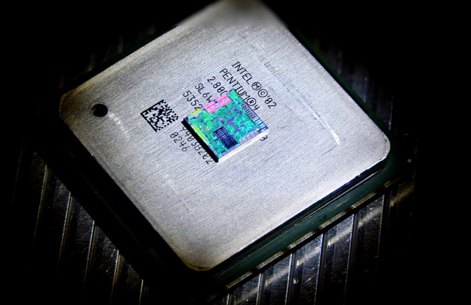 Nvidia GT218 die shot