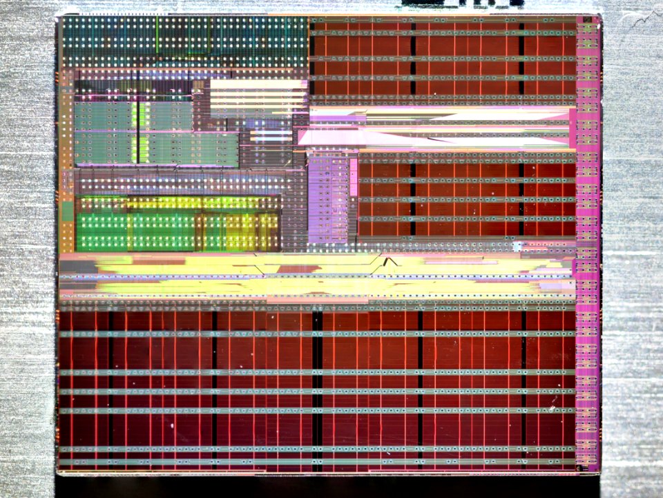 HP PA-8700 die shot - top metal