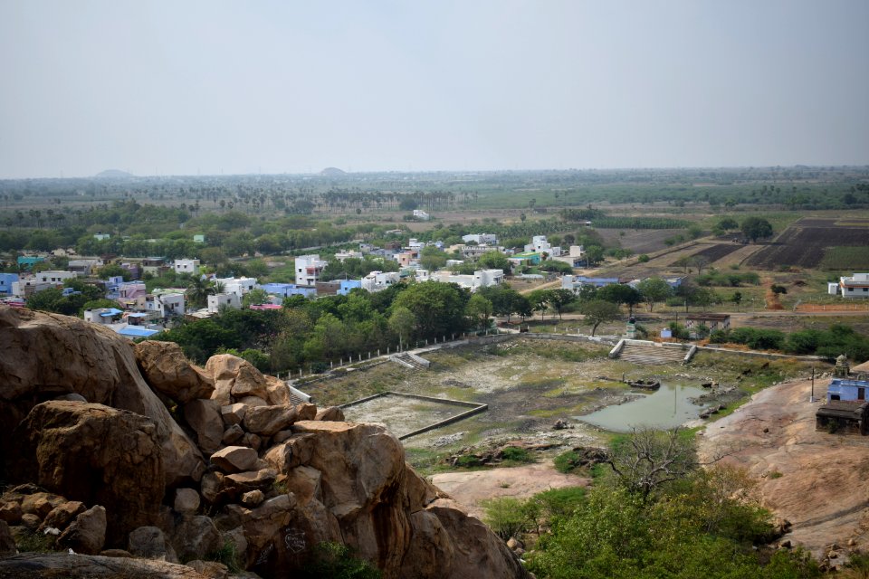 Kalugumalai Vettuvan Koil photo