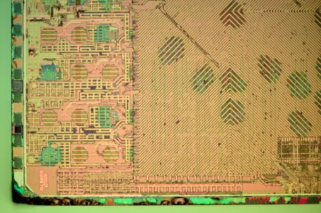 ATI RV670 die shot  light etch