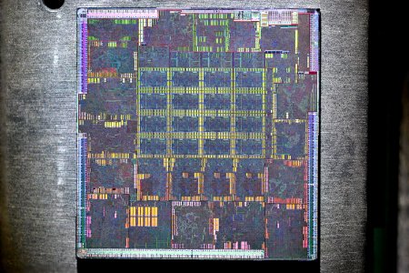 ATI R600 die shot