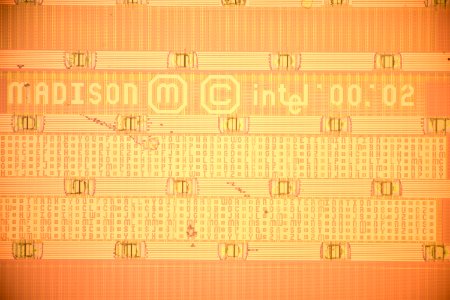 Intel Itanium 2 (Madison) - top metal - die markings photo