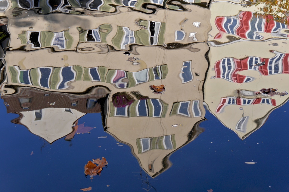 Distortion water houses