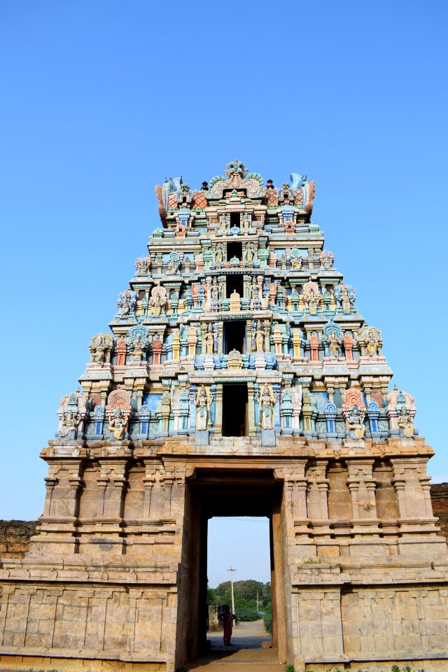 Manimoorthiswara Uchishta Ganapaty temple Tirunelveli