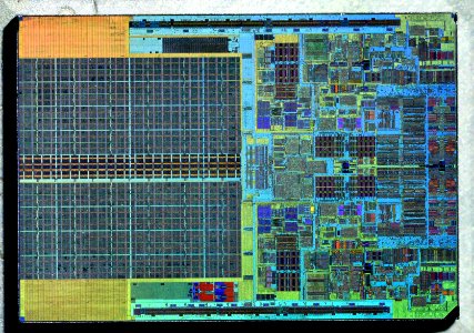 Intel Wolfdale die shot (E8400) etched