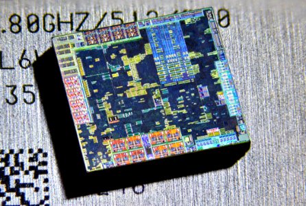 Nvidia GT218 die shot