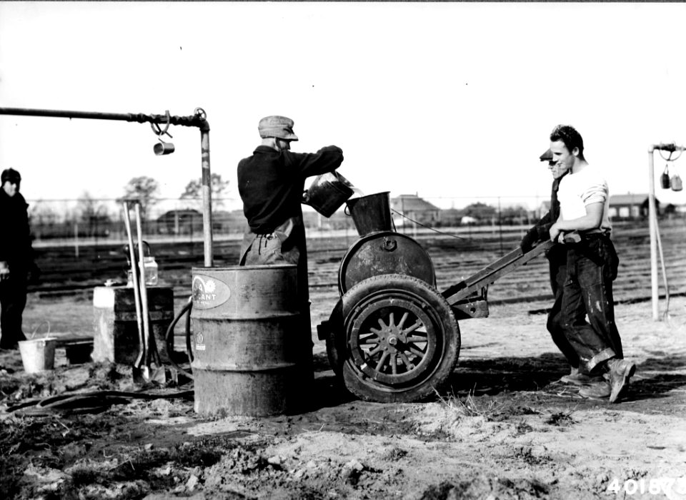 19401028-FS- Huron-GBA-401873