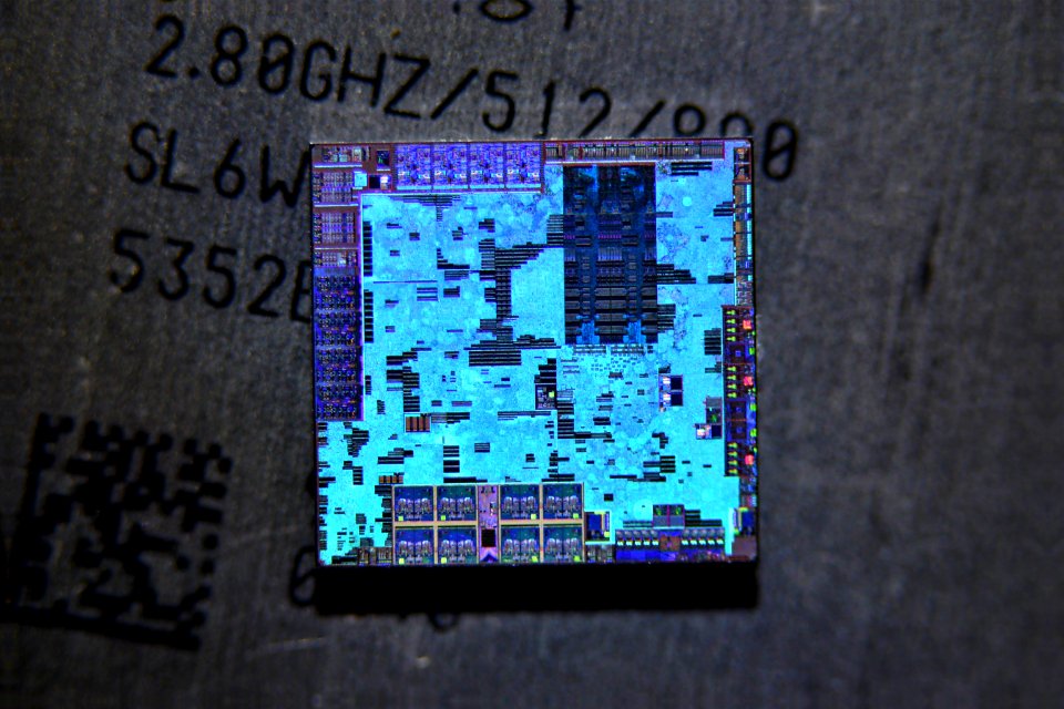 Nvidia GT218 die shot