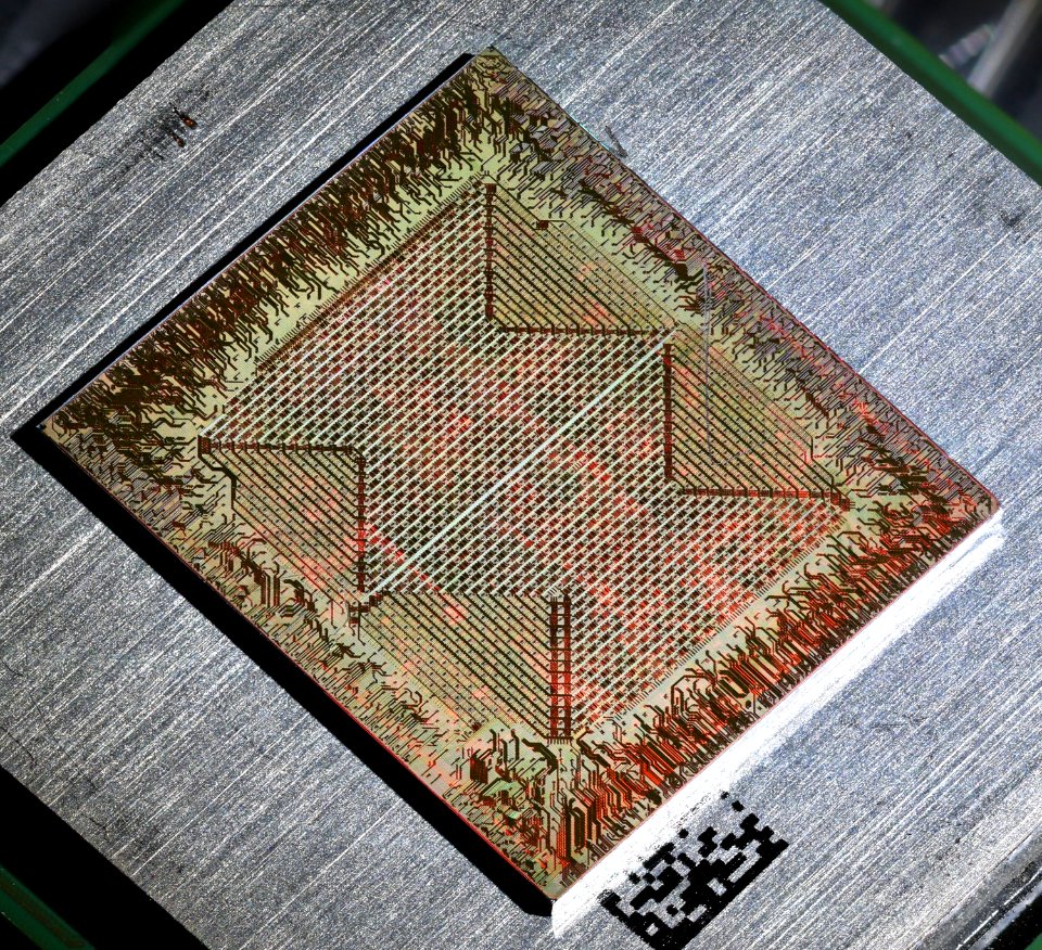 Nvidia NV40 top metal