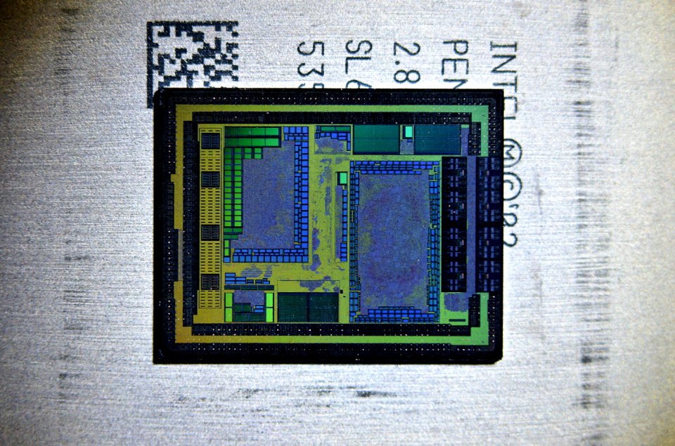 Cisco switch management IC 2 die shot