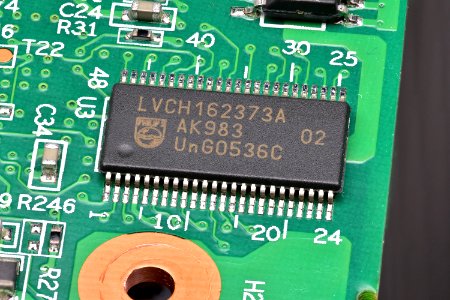Philips 16-bit D-type transparent latch- (Emtec Gdium Liberty 1000)